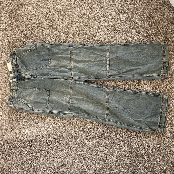 BDG  Jeans - Picture 1 of 4
